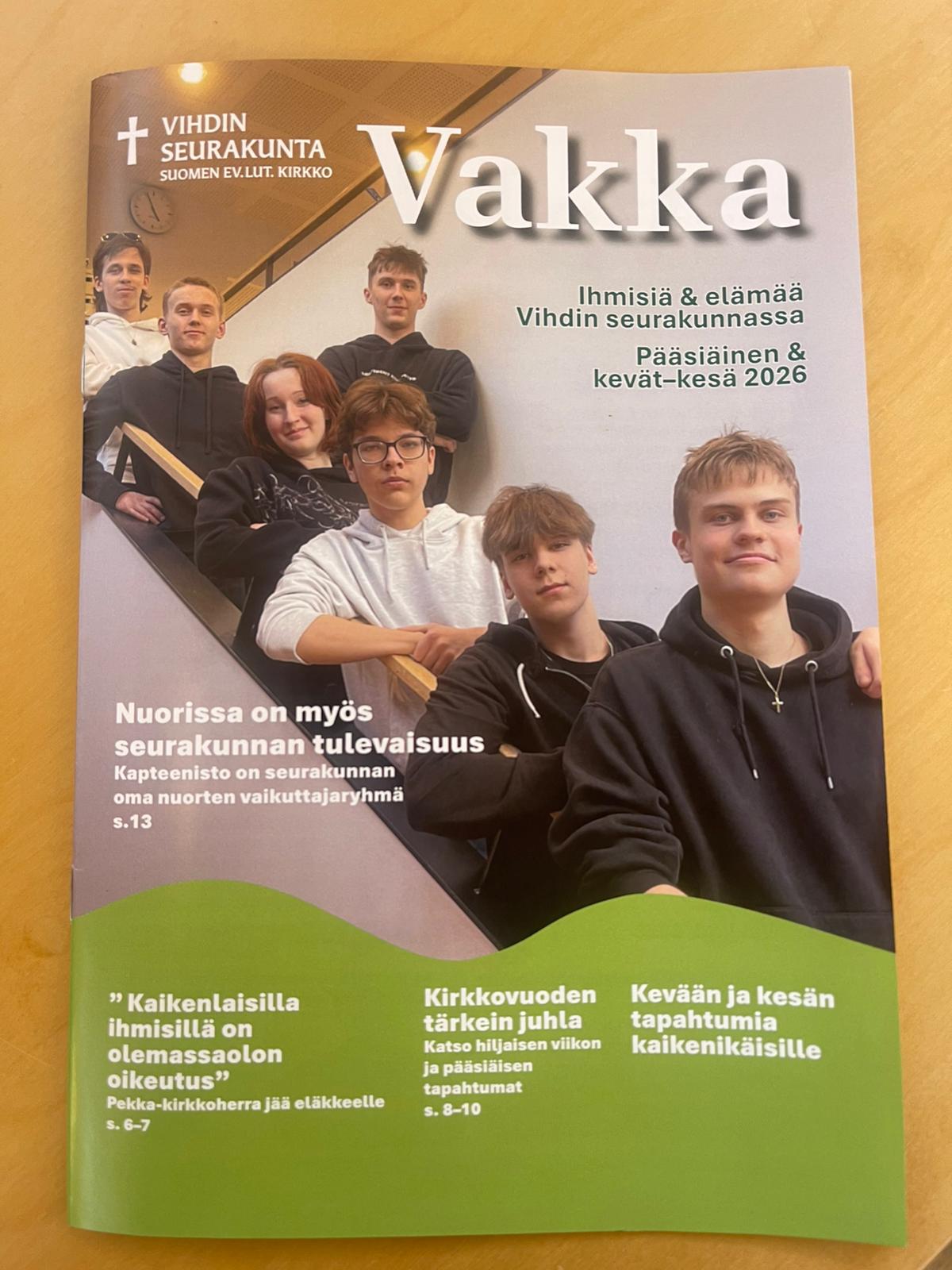Seurakuntalehti Vakan kannessa Sankarlan Kapteenisto